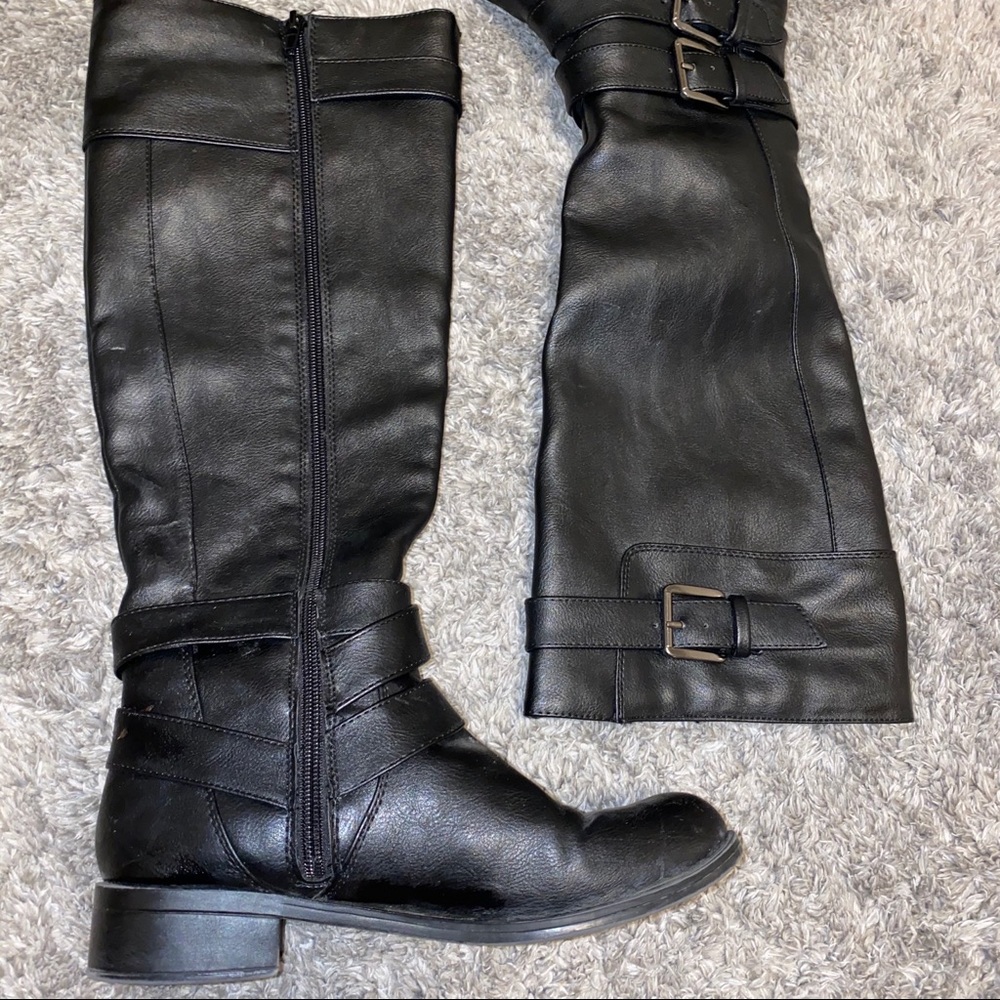 Black boots